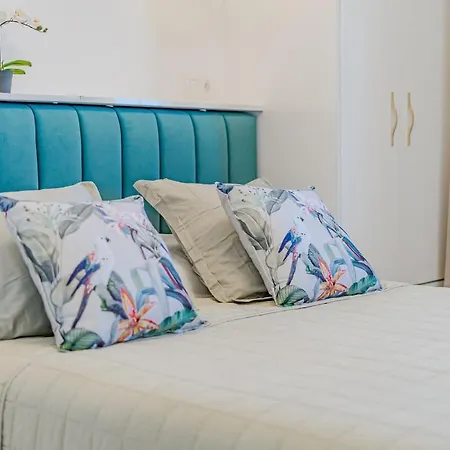 Relax Tropical Lux 1 Sea Line Apartment *