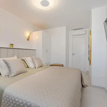 Relax Tropical Lux 1 Sea Line Apartment *